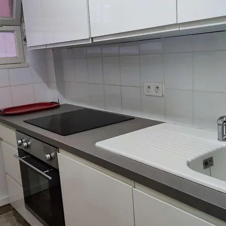 Le Marbello- Vue Mer- Plages- Commerces * Le Lavandou